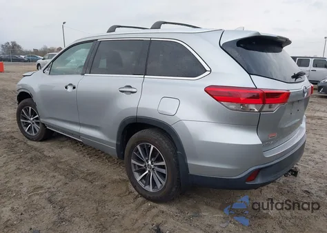 2018 Toyota Highlander Xle из США, поврежденный, VIN 5TDJZRFHXJS843200